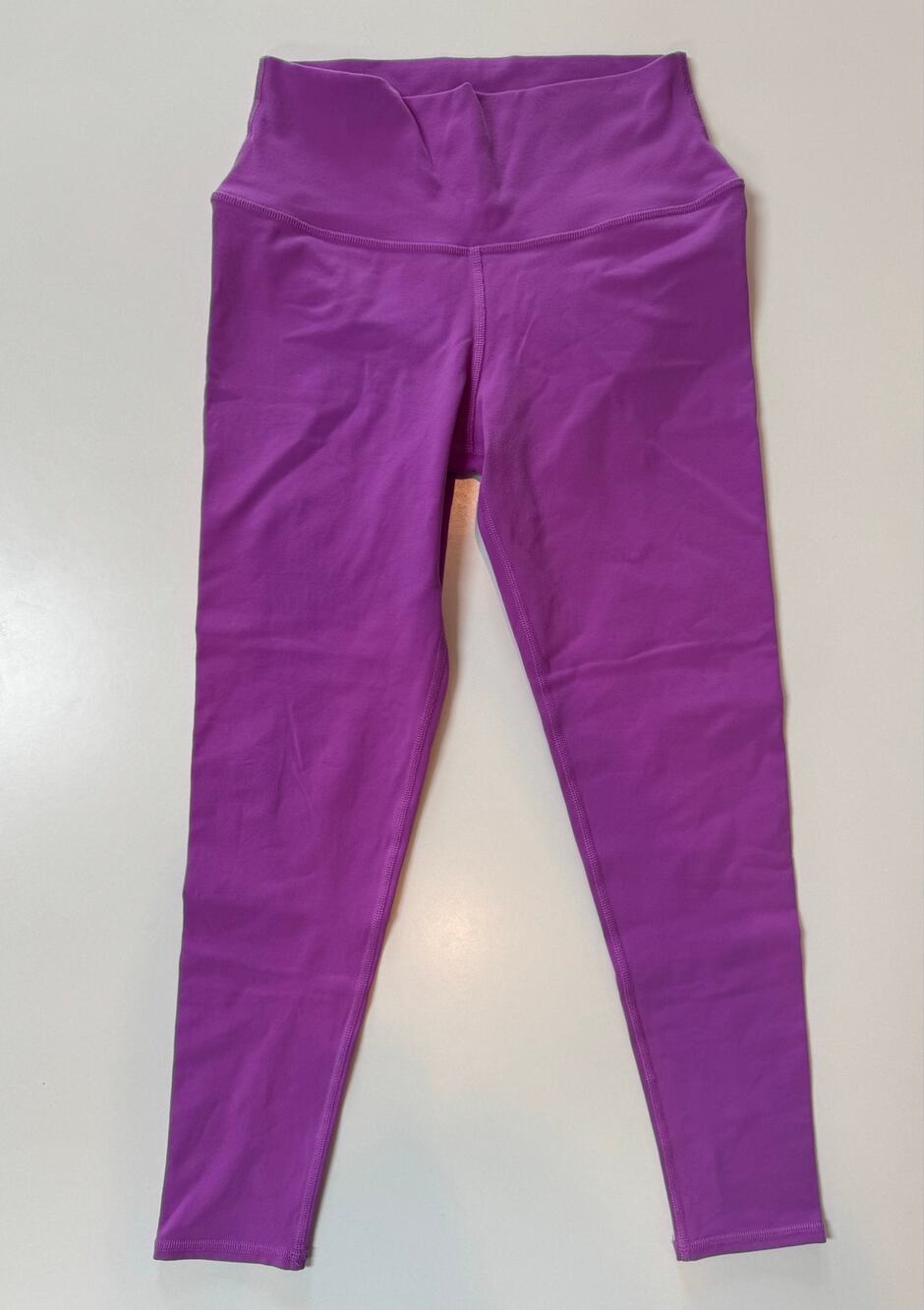 Alo Yoga Airbrush high waist leggings in Electric Violet - medium
